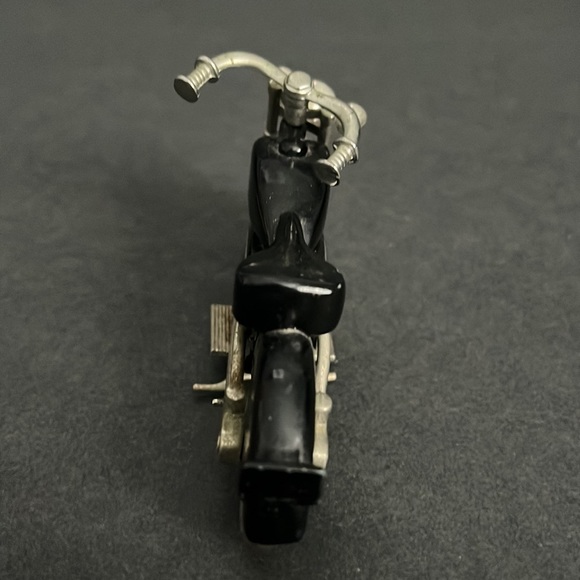 Daniel David Motorcycle Desk Clock - Picture 9 of 10